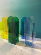 Load image into Gallery viewer, Acrylic Flower Vase